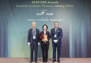 코스맥스, CDP·에코바디스 '최고 등급'...글로벌 ESG 모범 기업 부상 - 뉴스 썸네일 이미지